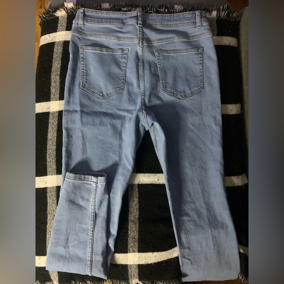 Jeans - Picture 2 of 2